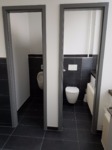 WC-Anlage modern, Fliesen, Fliesenleger